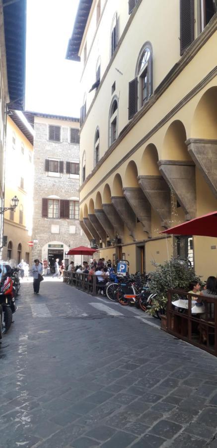 Spazioso, Luminoso A 10 Min Ponte Vecchio E Palazzo Pitti , Ideale Per Coppie E Famiglie Florence Luaran gambar